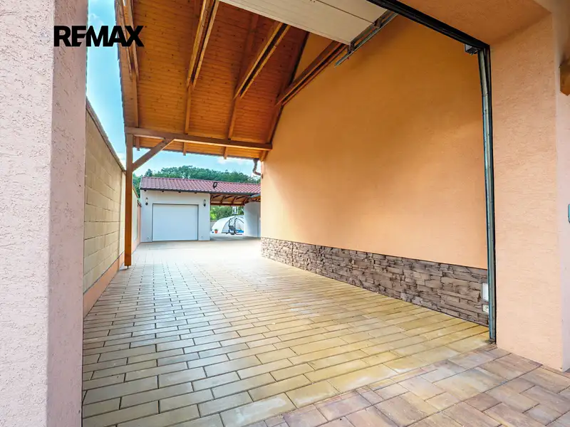 Prodej rodinného domu 351 m², pozemek 586 m², Uherské Hradiště – náhled fotky 3