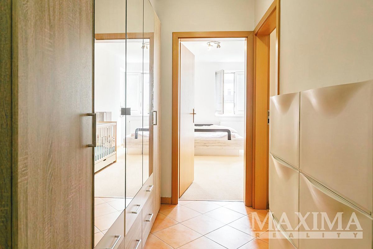 Pronájem bytu 2+kk 50 m² – fotografie 3