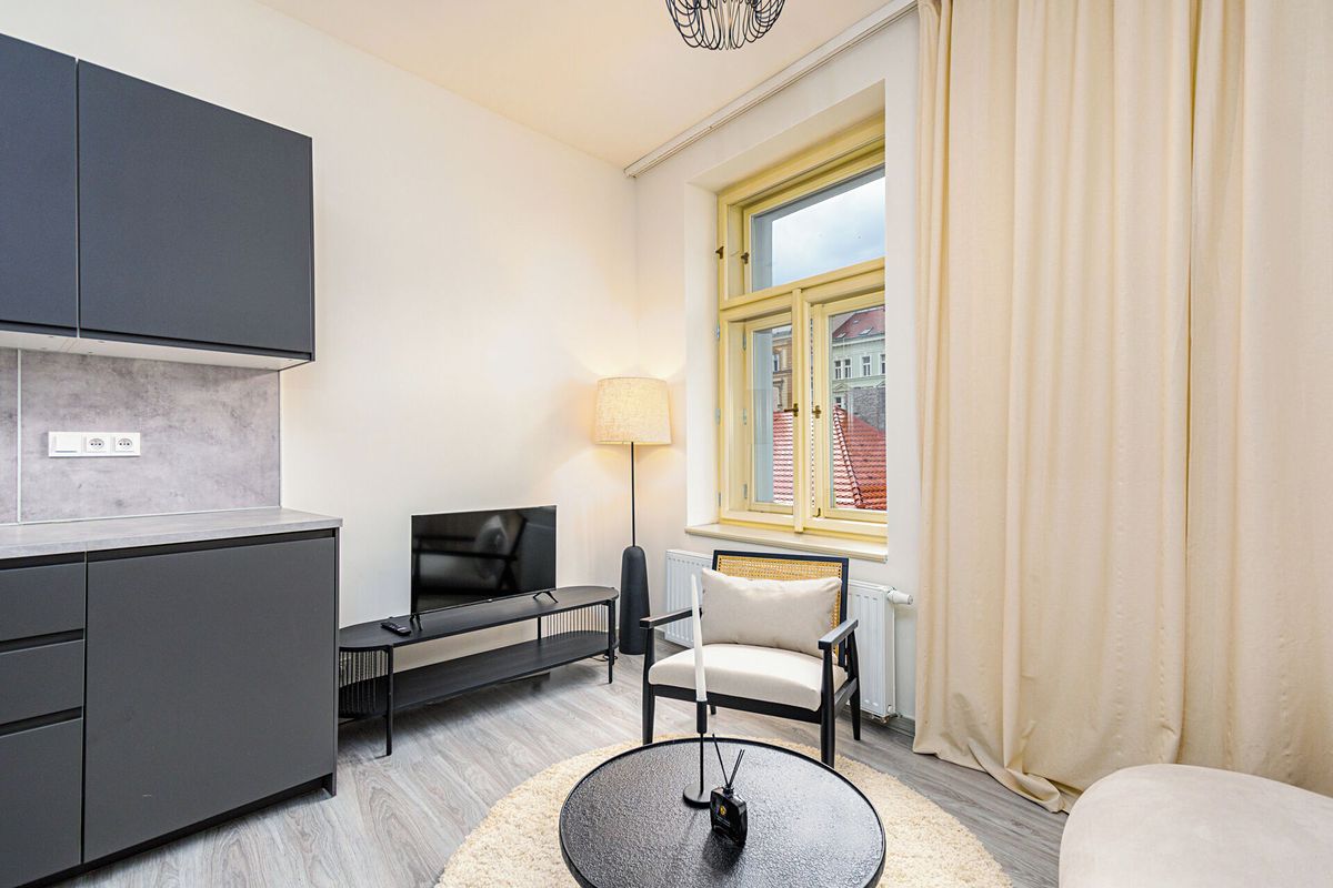 Pronájem bytu 2+kk 36 m² – fotografie 2