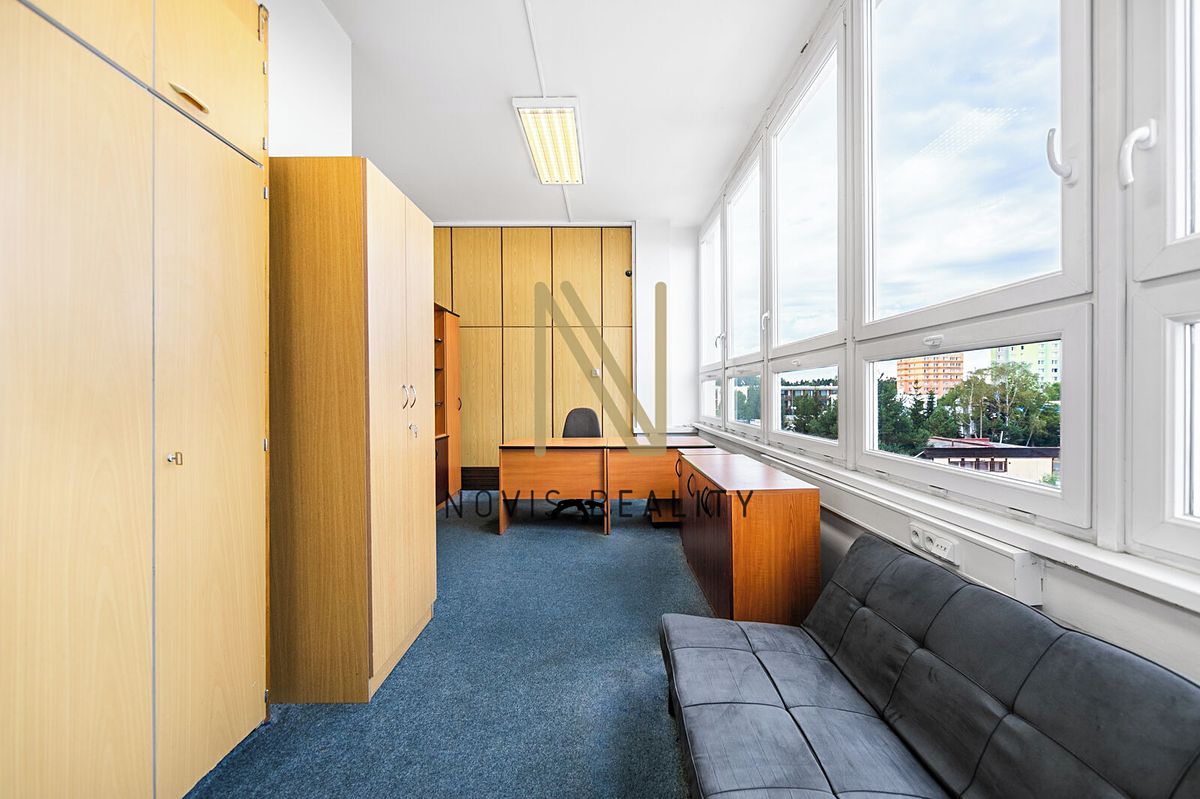Pronájem kanceláře 16 m² – fotografie 2