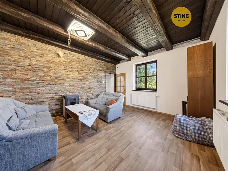 Prodej rodinného domu 255 m², pozemek 1177 m², Valašské Meziříčí – náhled fotky 1