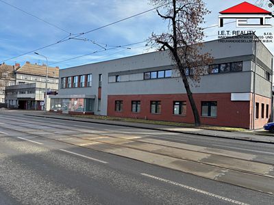 Pronájem skladového prostoru 450 m²