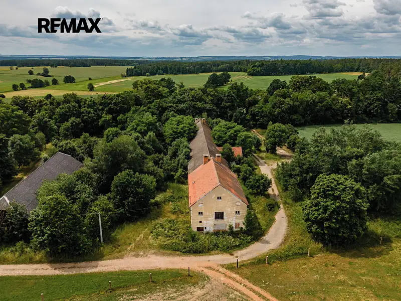 Prodej zemědělské usedlosti 830 m², pozemek 978 m², Dírná – náhled fotky 2