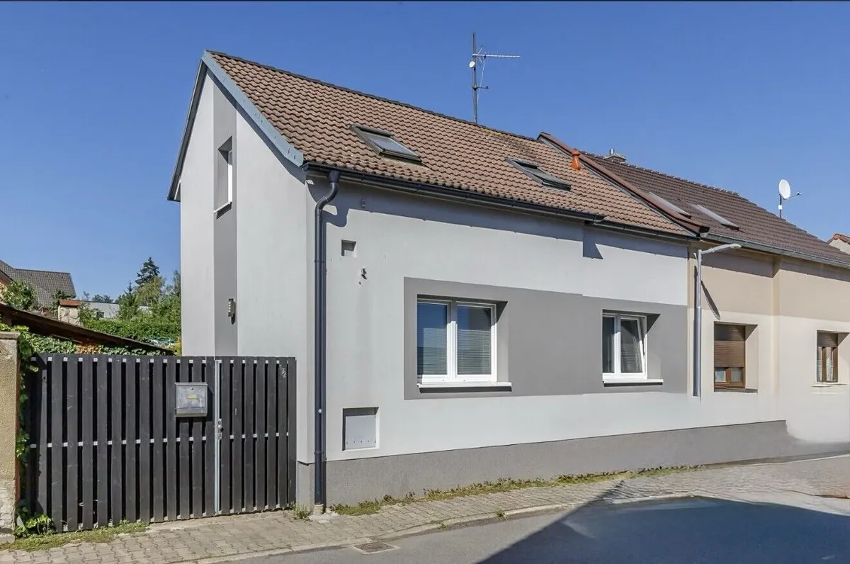 Prodej rodinného domu 130 m², pozemek 377 m²