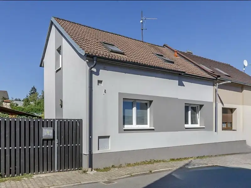 Prodej rodinného domu 130 m², pozemek 377 m², Doksy – náhled fotky 1
