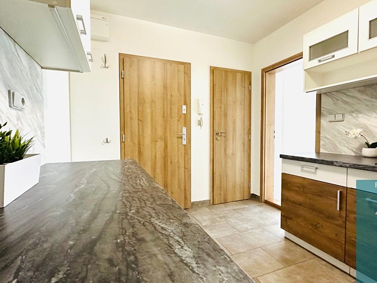 Pronájem bytu 2+1, 62 m² (4 z 20)