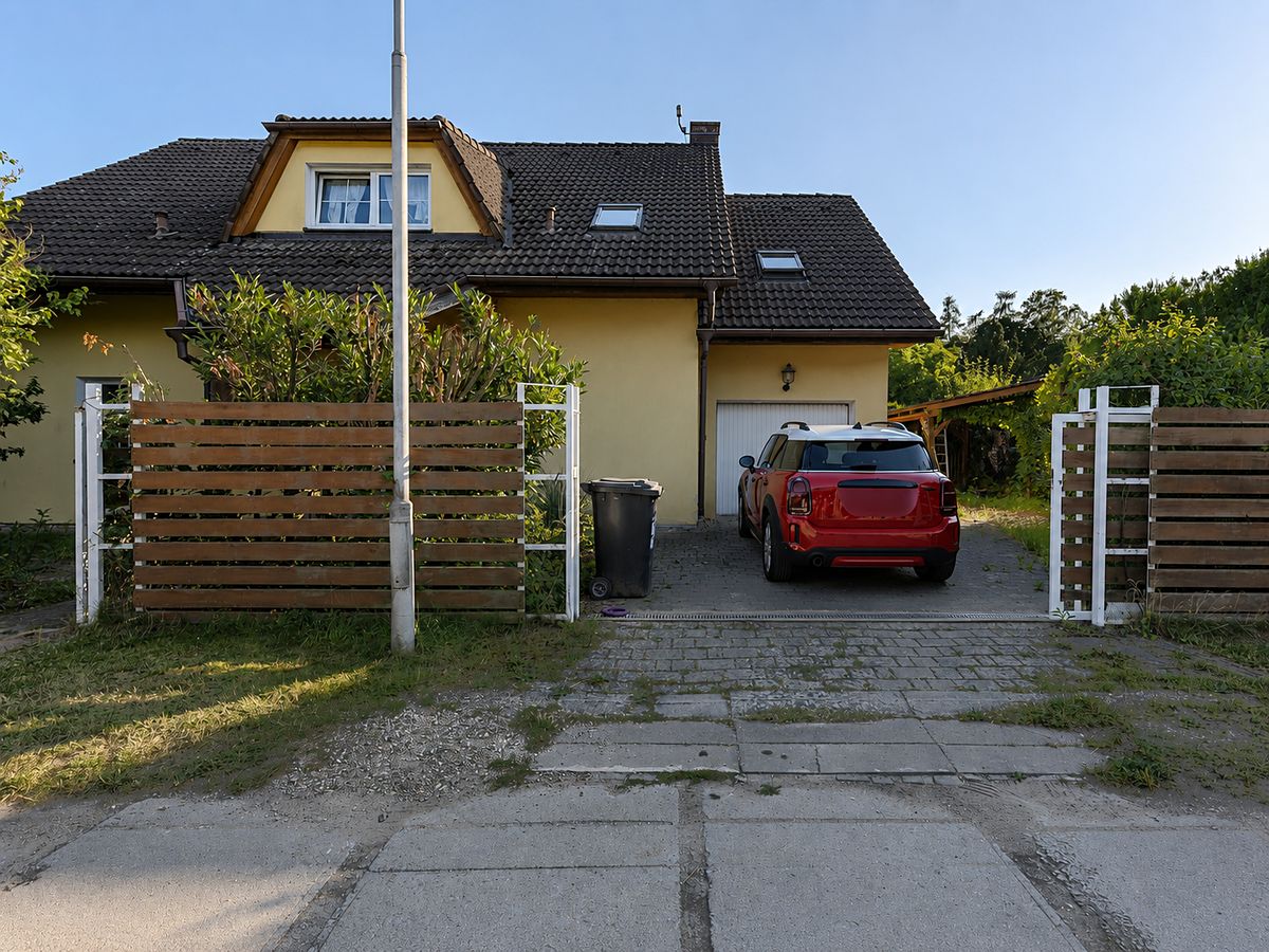 Prodej rodinného domu 186 m², pozemek 859 m² – fotografie 2