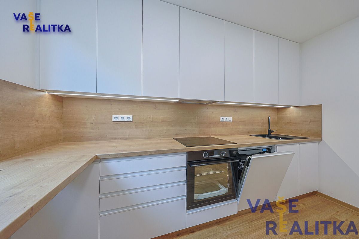 Pronájem bytu 2+1 44 m² – fotografie 2