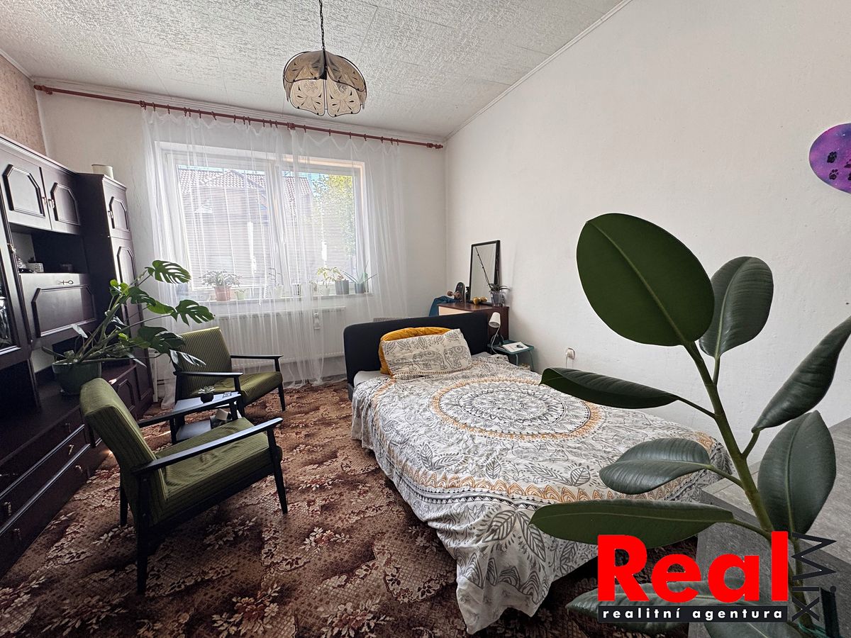 Prodej rodinného domu 150 m², pozemek 196 m² – fotografie 4