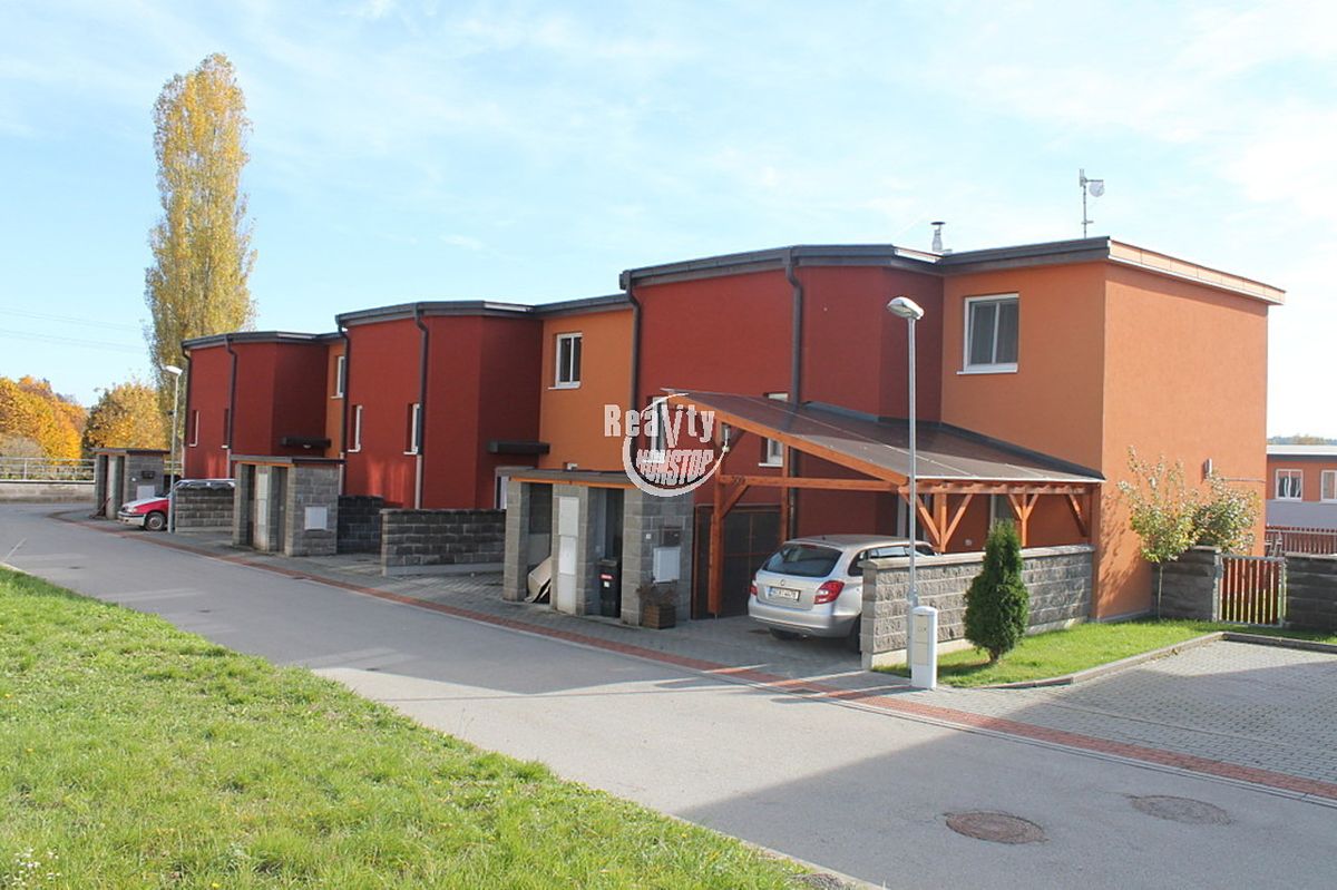 Prodej rodinného domu 120 m², pozemek 37 m² – fotografie 2