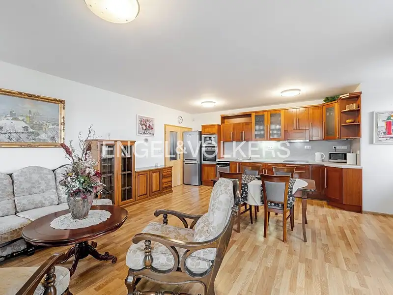 Pronájem bytu 3+kk 110 m², Praha – náhled fotky 2