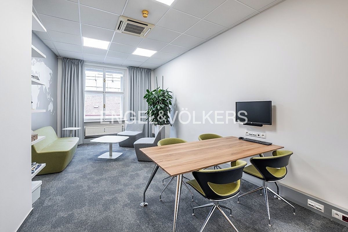 Pronájem kanceláře 666 m² – fotografie 2
