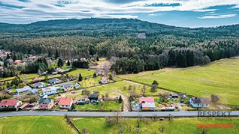 Prodej stavebního pozemku 1517 m², Běštín – náhled fotky 3