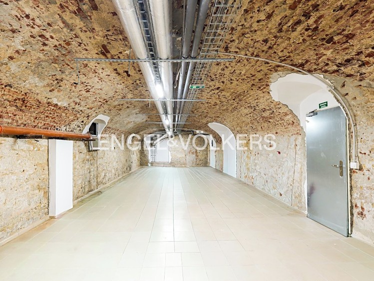 Pronájem komerčního prostoru, 77 m² (2 z 5)