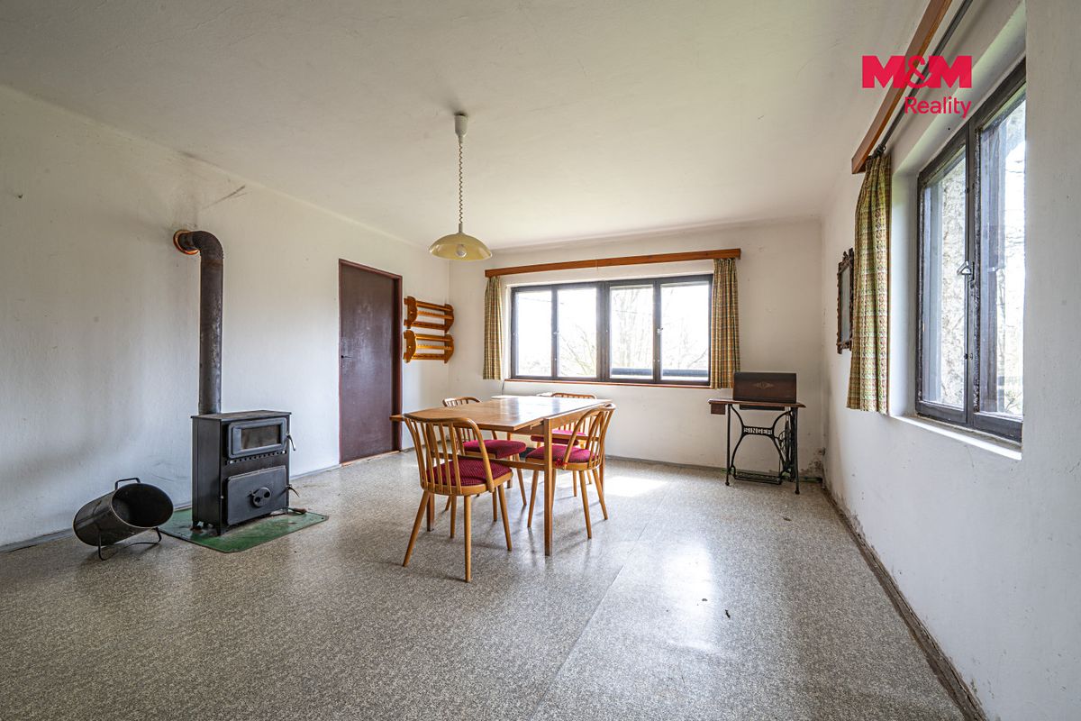 Prodej rodinného domu 100 m², pozemek 13296 m² – fotografie 2