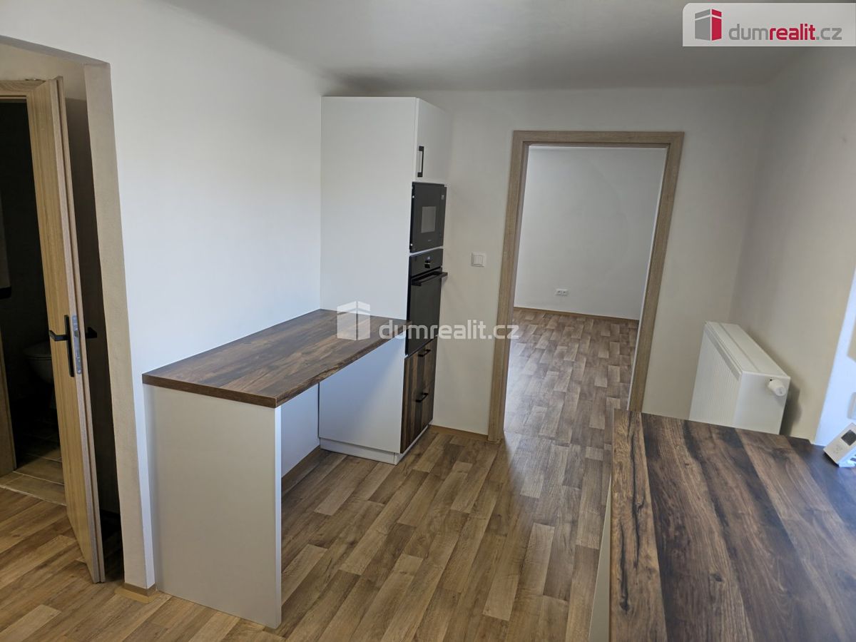Pronájem bytu 3+1 86 m² – fotografie 4