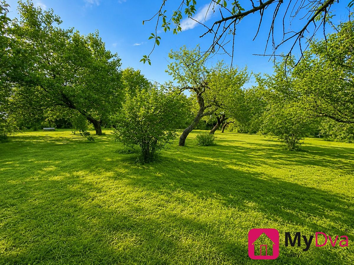 Prodej stavebního pozemku 1465 m², Znojmo – fotka 1 z 3