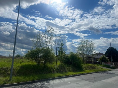 Prodej pozemku, 2 300 m² (2 z 4)