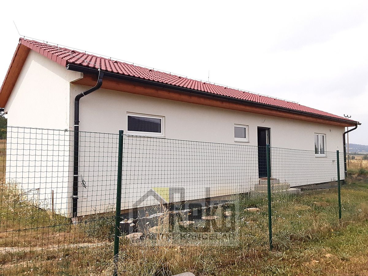 Prodej rodinného domu 84 m², pozemek 1114 m² – fotografie 2