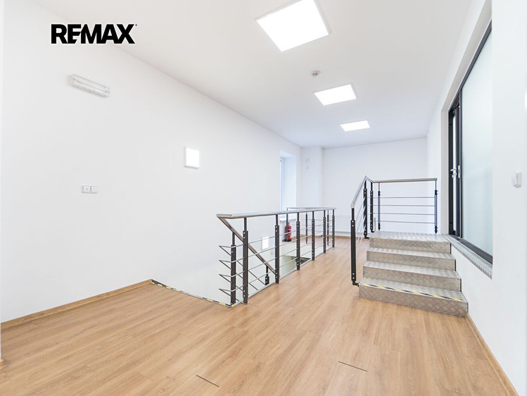 Комерційне приміщення в оренду, 661 м² (11 з 36)