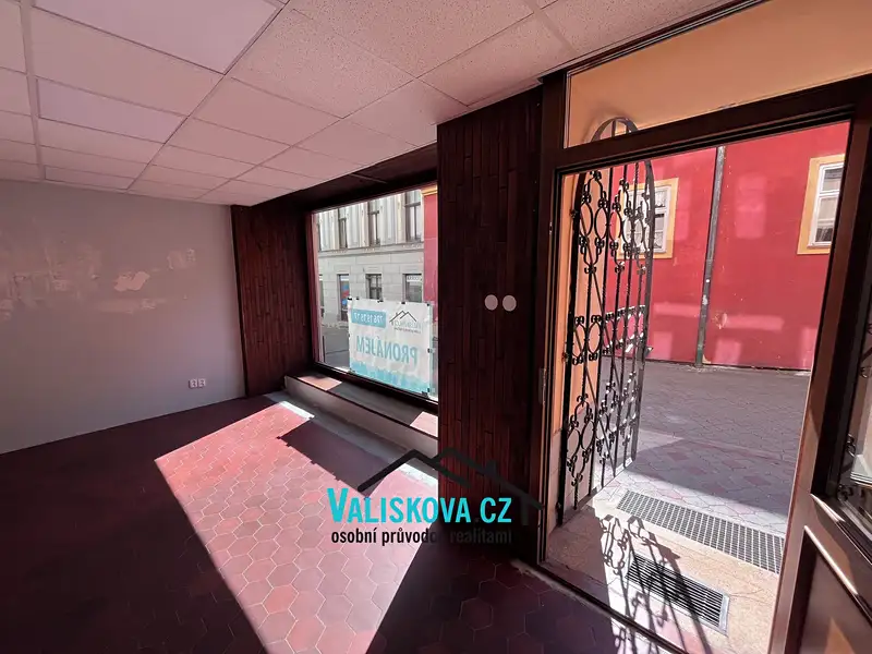 Pronájem obchodního prostoru 22 m², Kroměříž – náhled fotky 2
