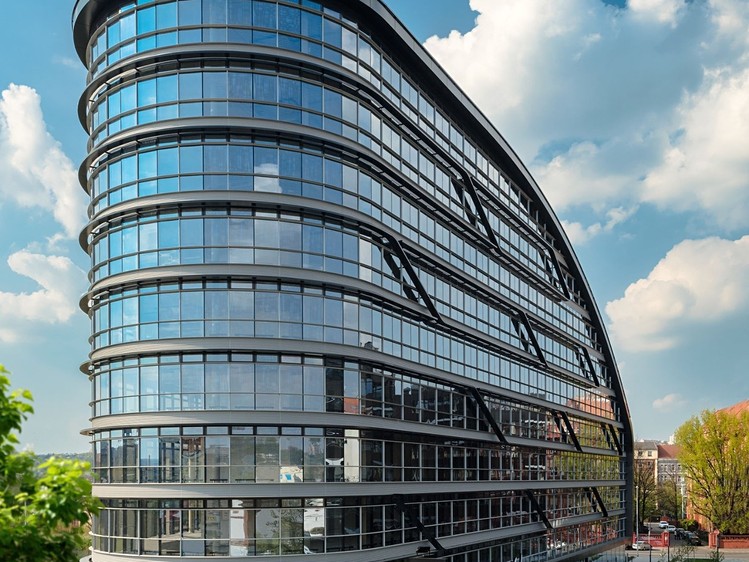 Pronájem komerčního prostoru, 1 326 m² (3 z 9)