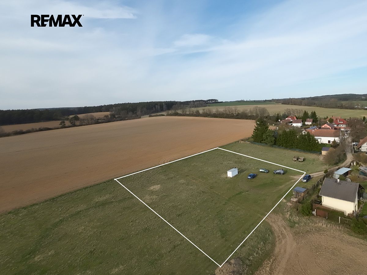 Prodej stavebního pozemku 2501 m² – fotografie 3