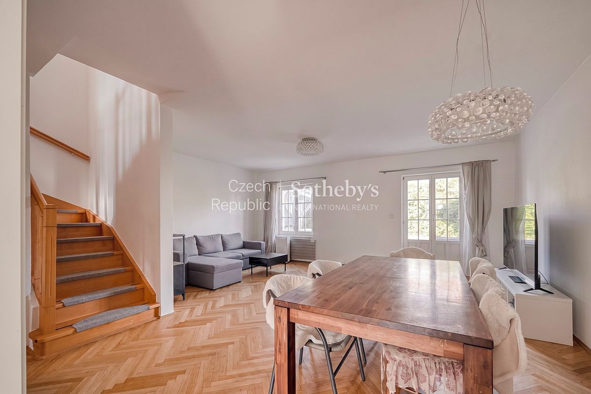 Pronájem rodinného domu 180 m², pozemek 400 m² – fotografie 2
