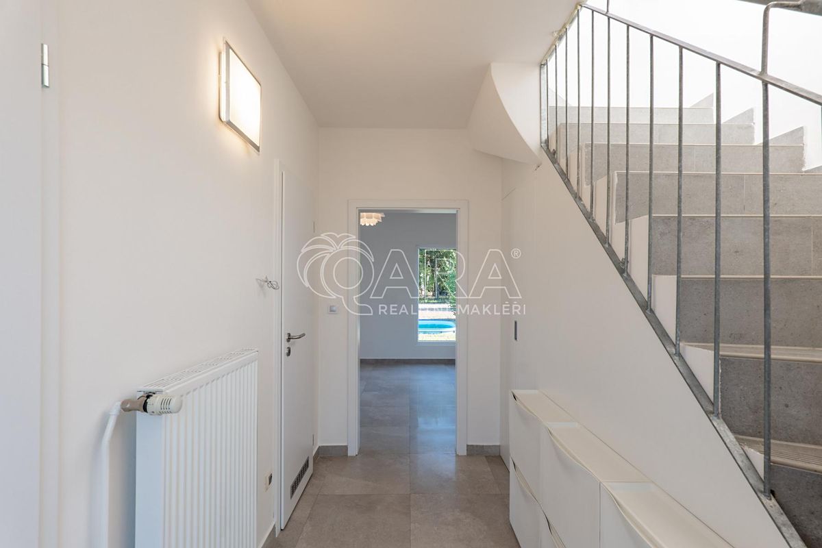 Prodej rodinného domu 95 m², pozemek 1079 m² – fotografie 3