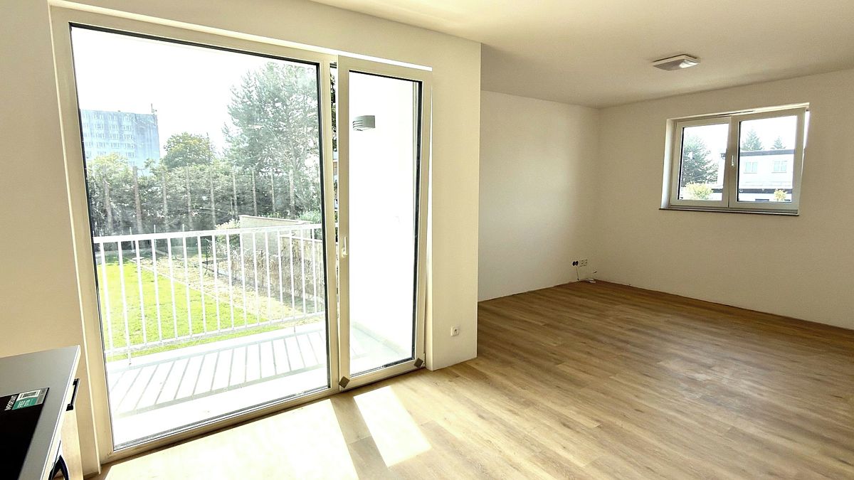Pronájem bytu 3+kk 78 m² – fotografie 3