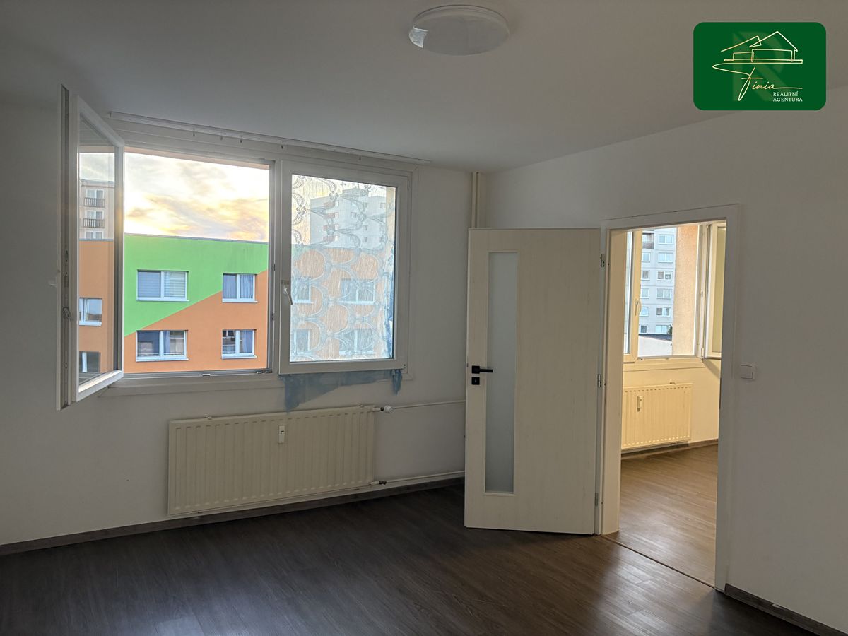 Pronájem bytu 2+kk 38 m² – fotografie 3