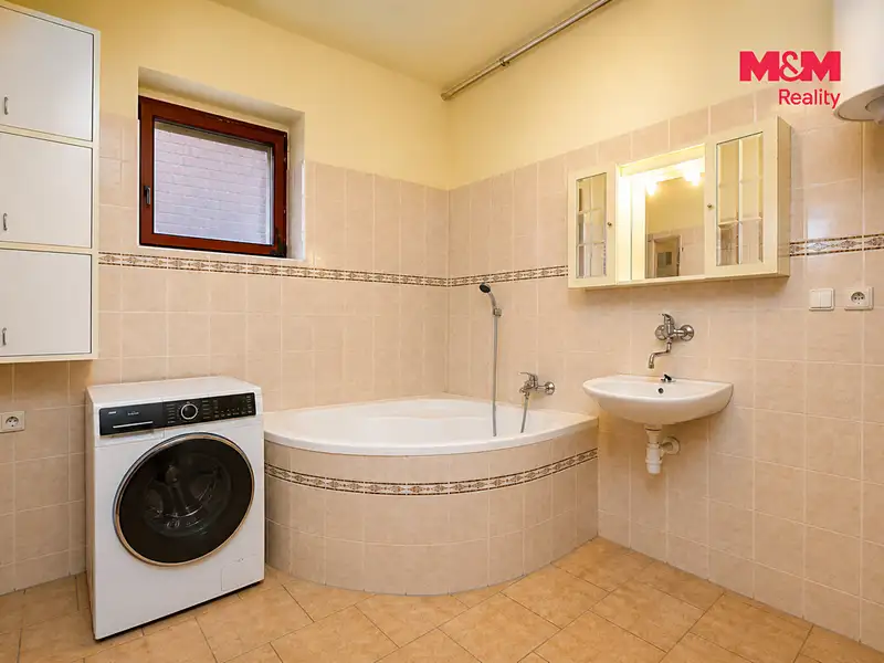 Prodej rodinného domu 98 m², pozemek 1561 m², Sezemice – náhled fotky 3