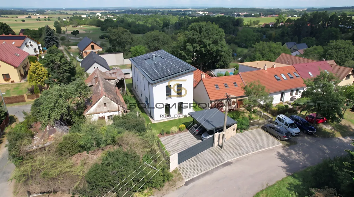 Prodej rodinného domu 250 m², pozemek 222 m²