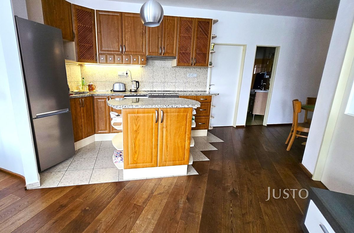 Pronájem bytu 3+kk 68 m² – fotografie 2