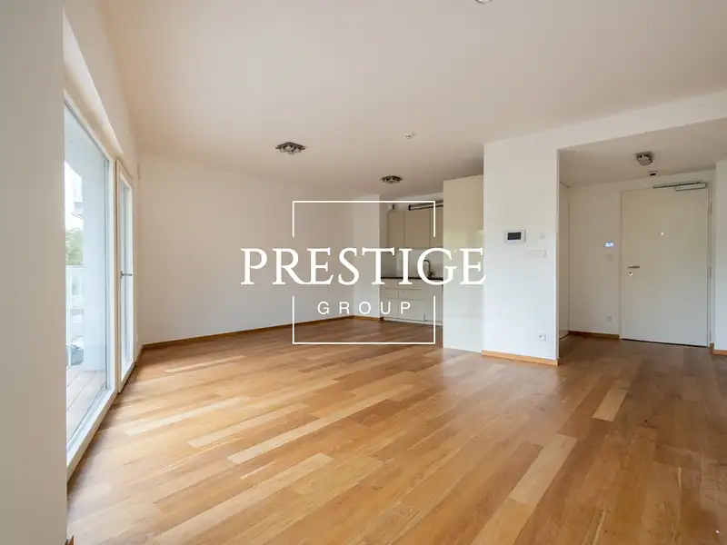 Pronájem bytu 2+kk 81 m², Praha – náhled fotky 1