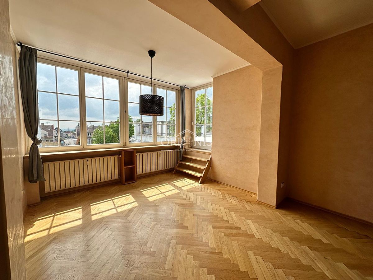 Prodej vily 626 m², pozemek 618 m² – fotografie 5