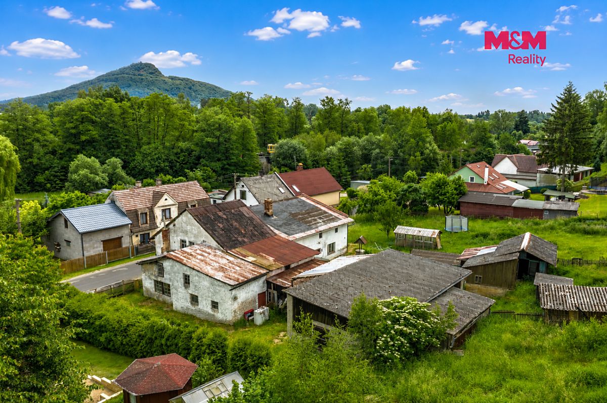 Prodej rodinného domu 222 m², pozemek 839 m² – fotografie 3