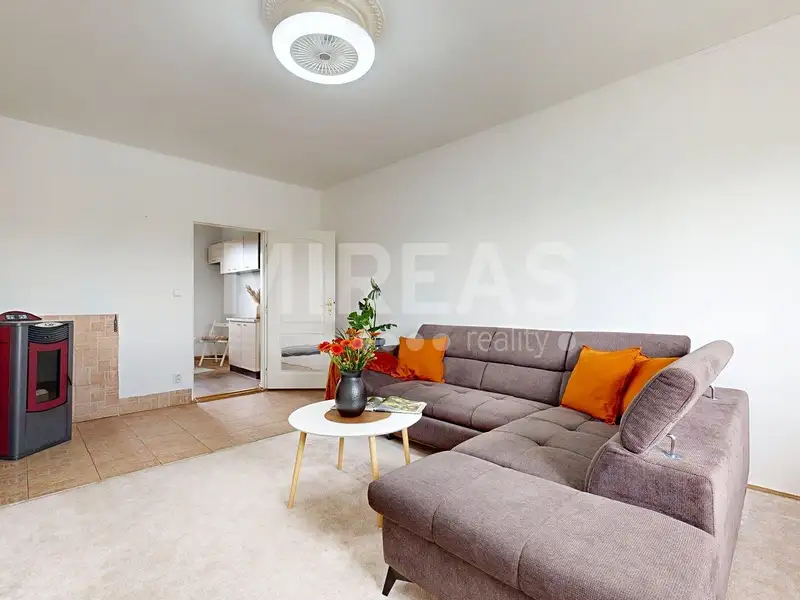 Prodej bytu 2+1 72 m², Milovice – náhled fotky 1