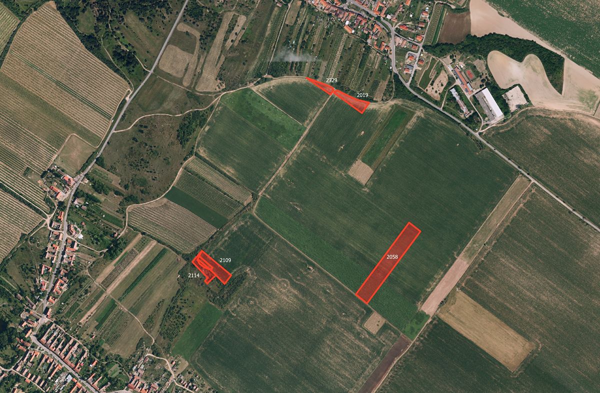 Prodej pole 4096 m²