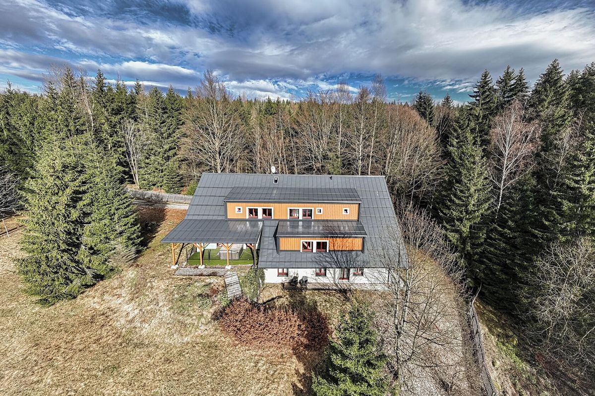 Prodej vily 500 m², pozemek 3222 m² – fotografie 2