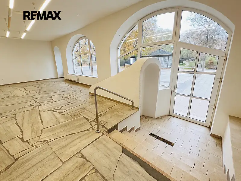 Pronájem obchodního prostoru 55 m², Břeclav – náhled fotky 3