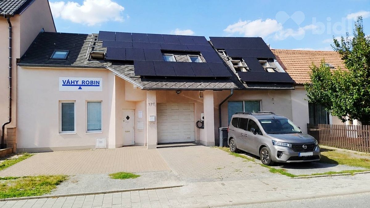 Pronájem bytu 5+kk 125 m² – fotografie 3