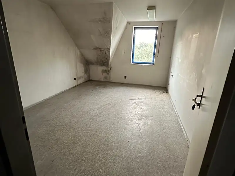 Prodej rodinného domu 550 m², pozemek 550 m², Okrouhlice – náhled fotky 3