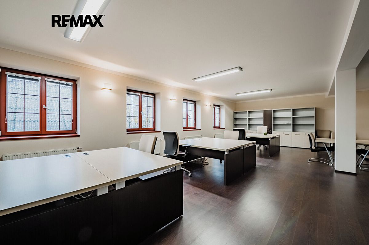 Prodej kanceláře 214 m² – fotografie 5