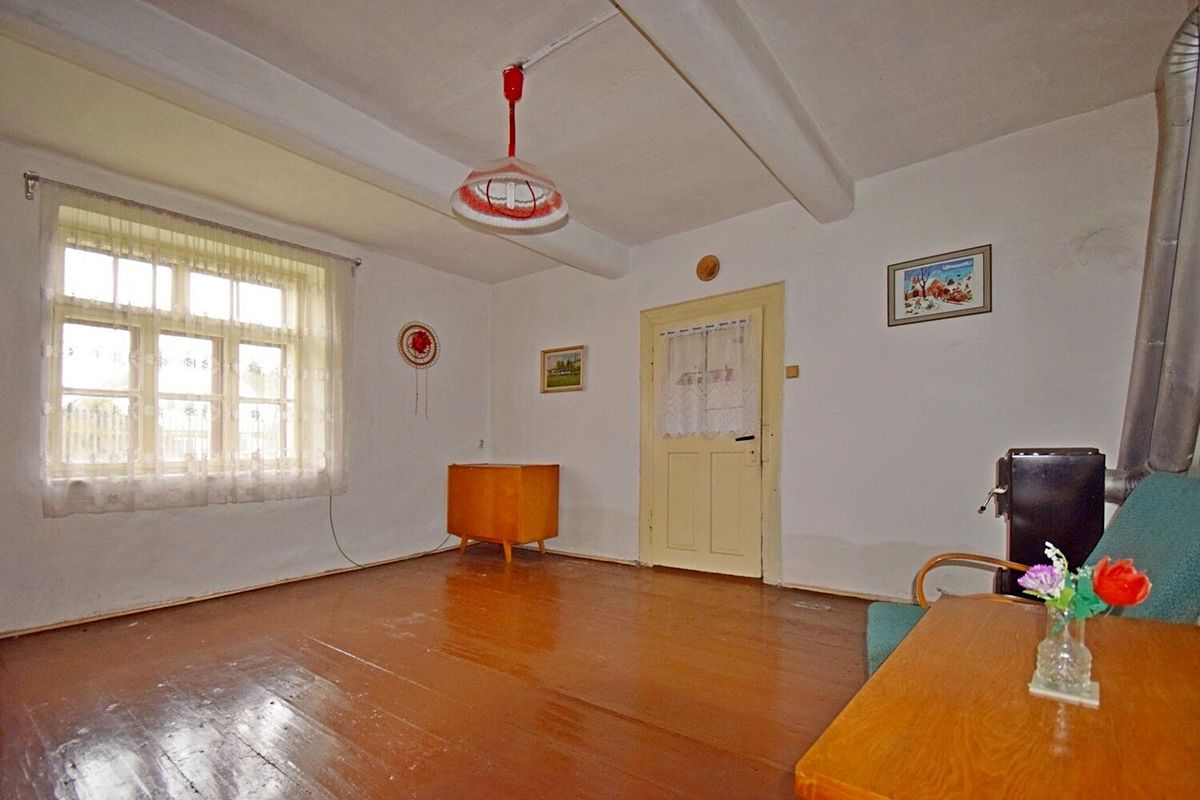 Prodej rodinného domu 100 m², pozemek 1222 m² – fotografie 2