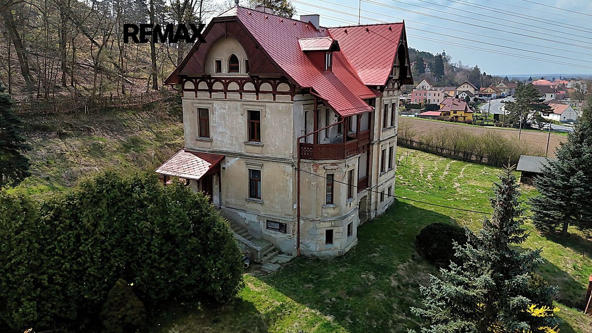 Prodej rodinného domu 960 m², pozemek 4964 m², Liběchov – fotka 1 z 3