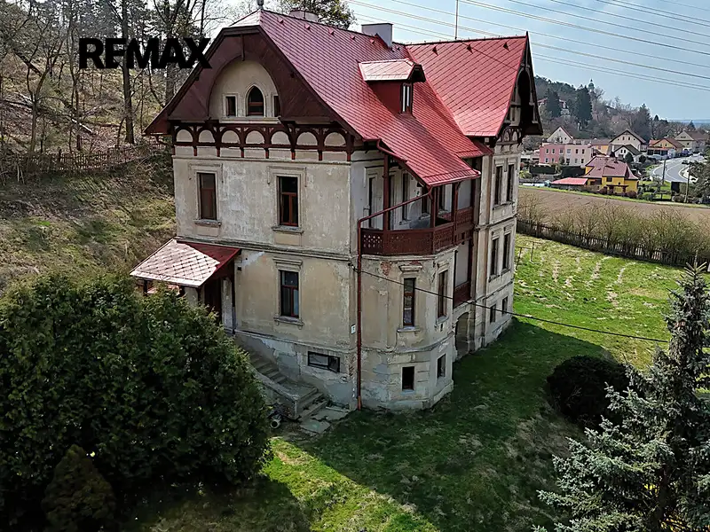 Prodej rodinného domu 960 m², pozemek 4964 m², Liběchov – náhled fotky 1