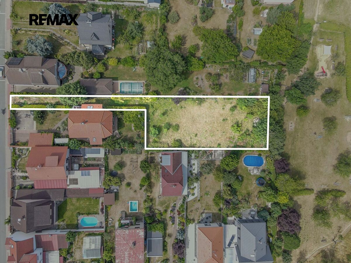 Prodej stavebního pozemku 1028 m² – fotografie 3