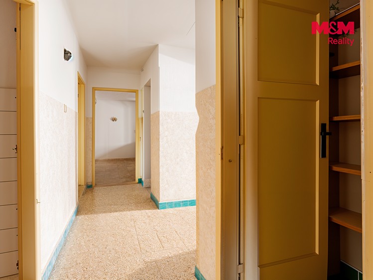 Prodej domu, 220 m² (14 z 27)