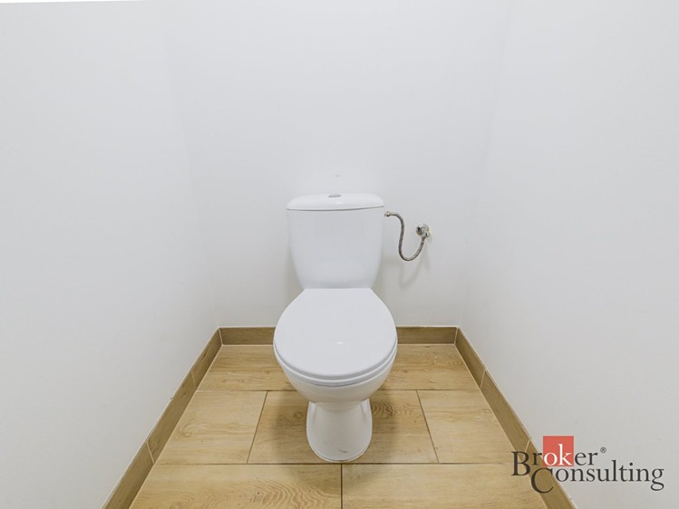 Prodej komerčního prostoru, 365 m² (11 z 33)
